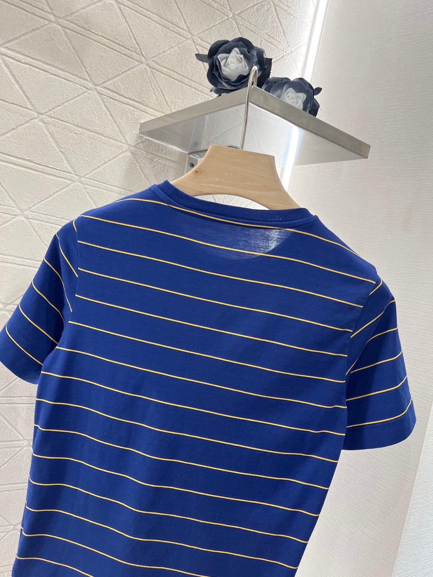 New Striped Round Neck Fashion T-shirt