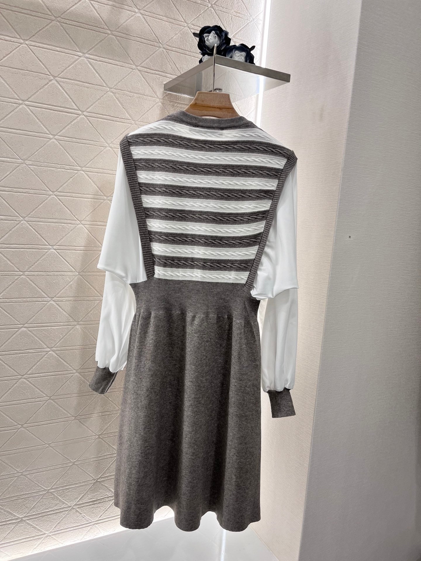 25ss new fashion knitted long-sleeved dress