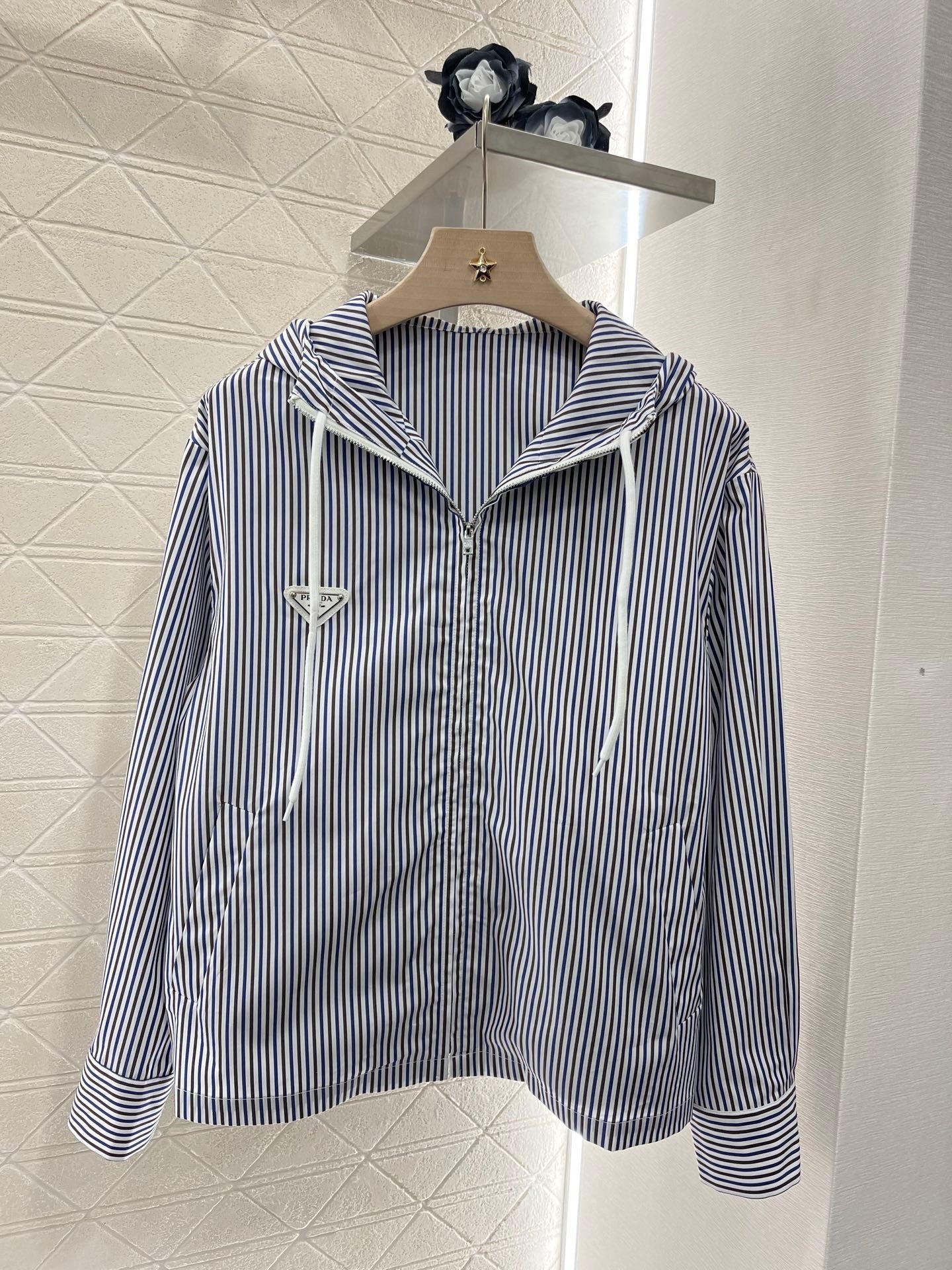 25ss new fashion vertical striped hooded light jacket