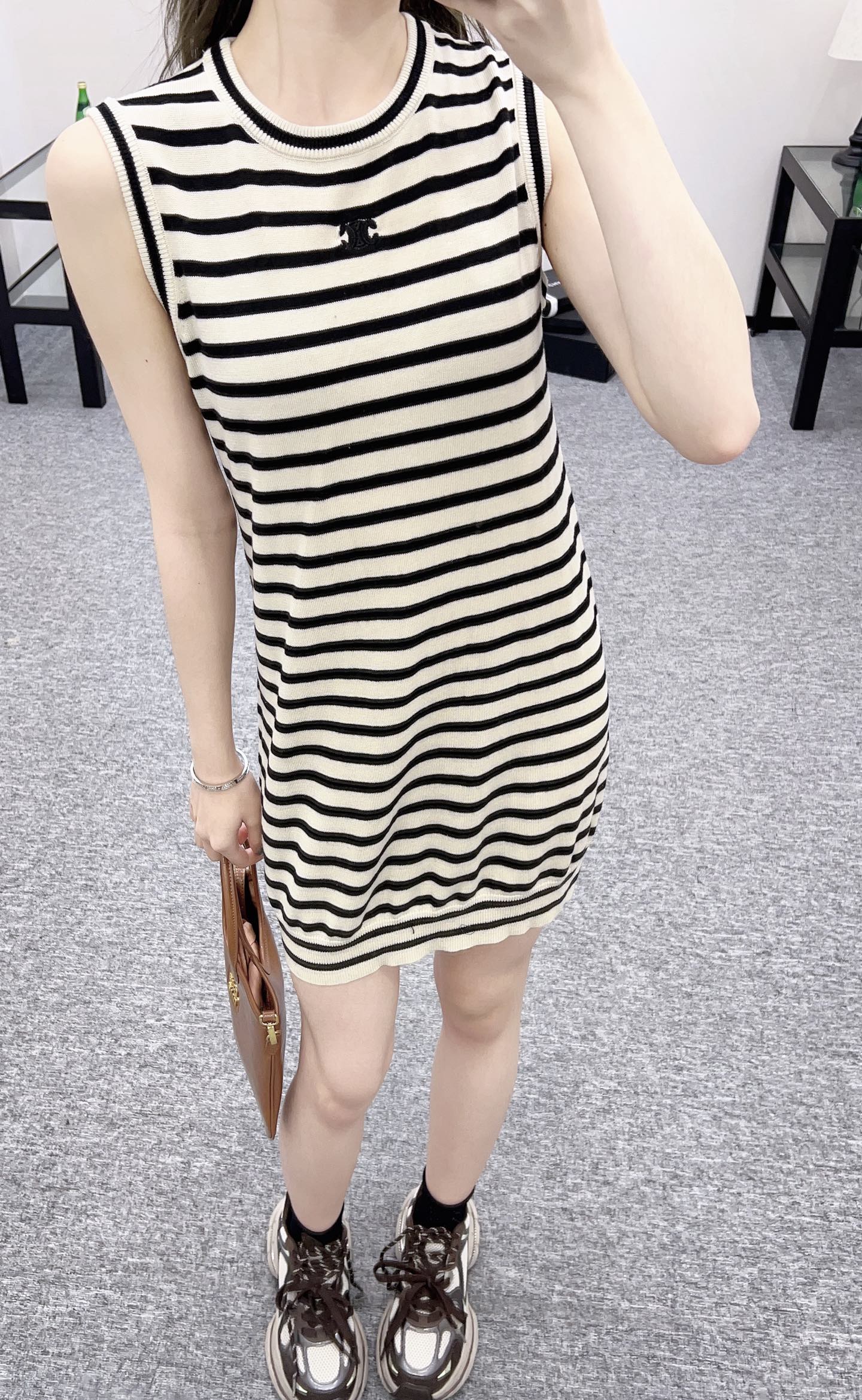 25ss new fashion wool yarn material knitted vest dress