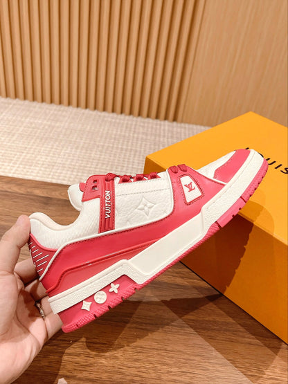 Couple's 𝘁𝗿𝗮𝗶𝗻𝗲𝗿 series latest sports shoes