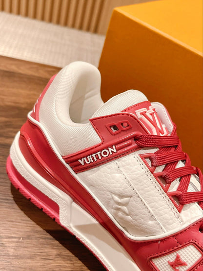 Couple's 𝘁𝗿𝗮𝗶𝗻𝗲𝗿 series latest sports shoes